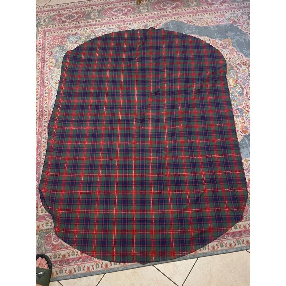 Sam Hedaya Oval Plaid Tablecloth Red Green Gold Metallic Holiday Christmas 60x80
